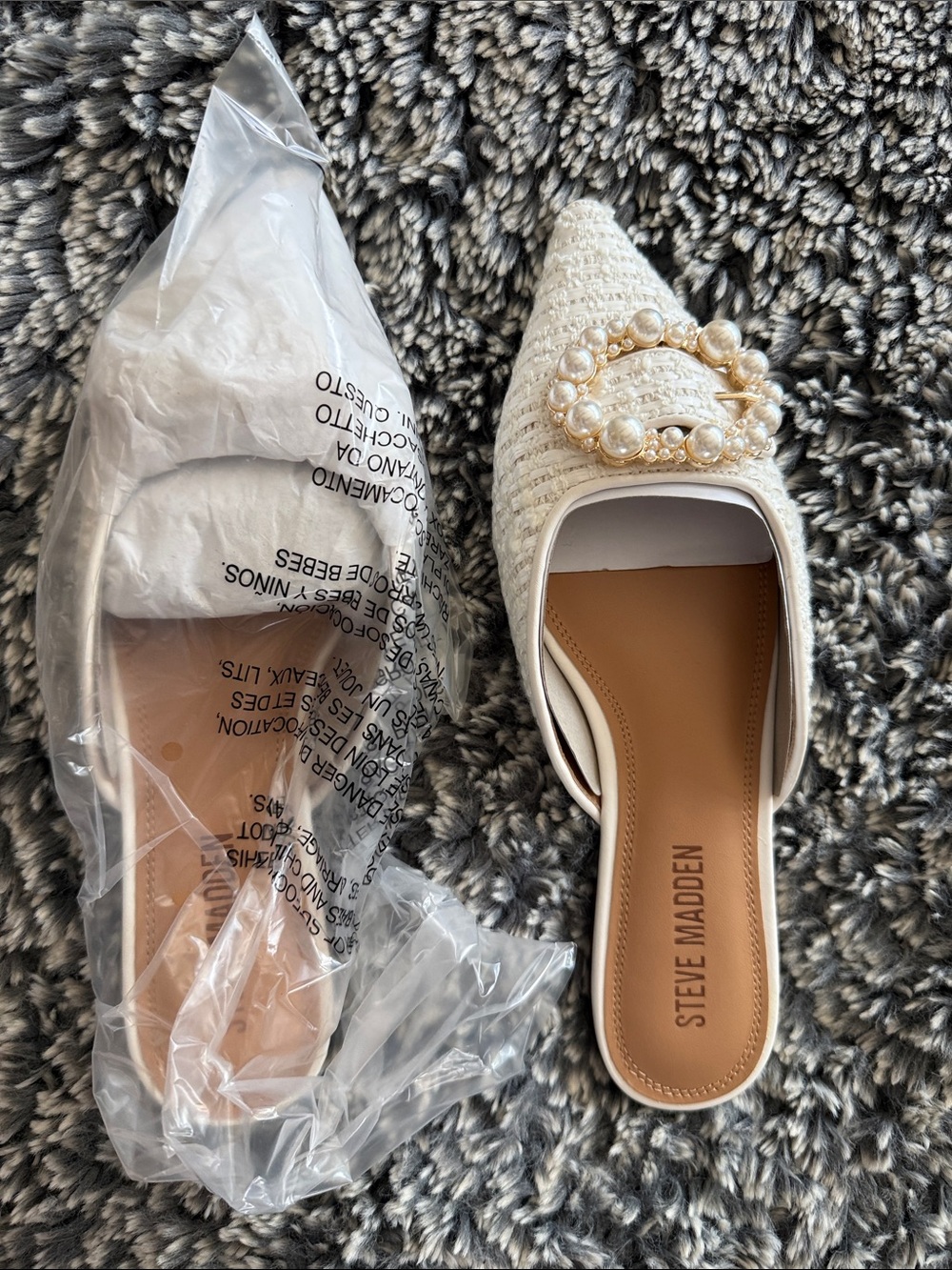 Steve Madden Cream Woven Mule with Pearl & Gold Buckle - Picture 1 of 3